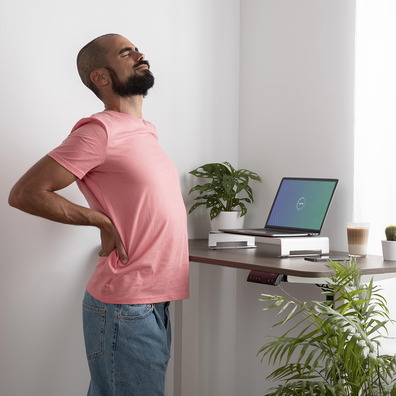 ergonomie-bureau homme mal de dos et ergonomie bureau